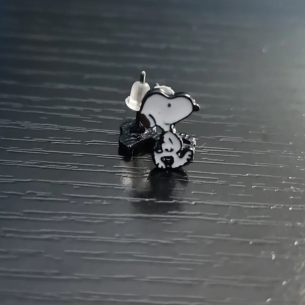 Peanuts Snoopy Inspired Earrings - Picture 3 of 5